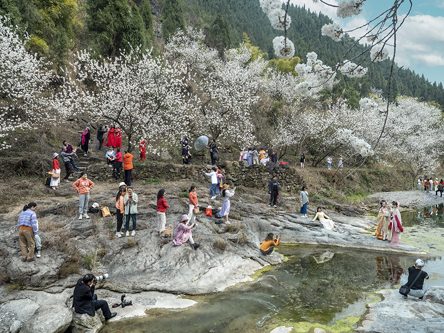 黎明_游山玩水_2022湖北宜昌夷陵譚家溝.jpg