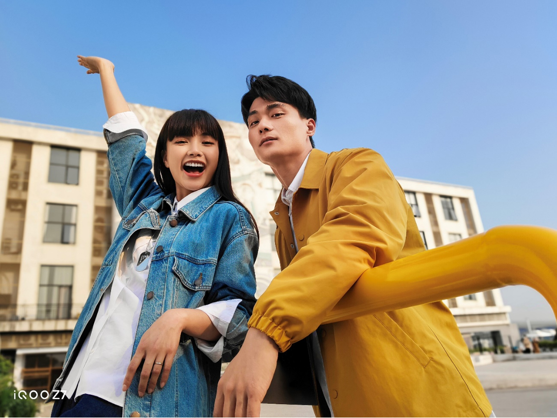 【iQOO新聞】“性能續(xù)航小超人”iQOO Z7系列登場：售價僅1299元起 (1)2156 拷貝.jpg