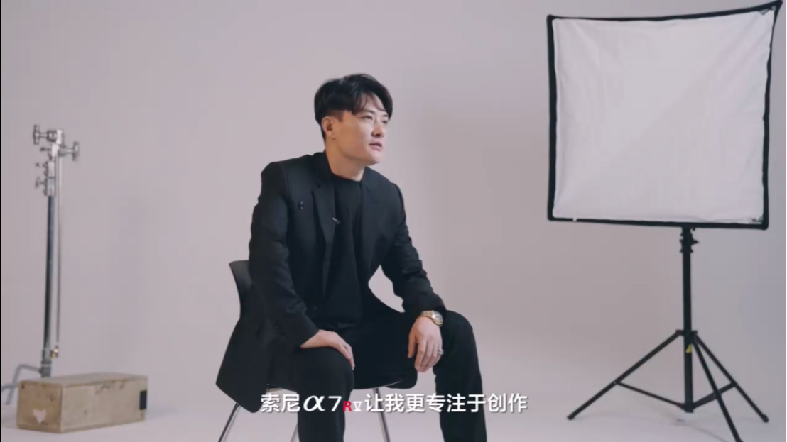 “享受創(chuàng)作，專(zhuān)注拍攝” 時(shí)尚攝影師為什么選擇索尼A7RM52458 拷貝.jpg