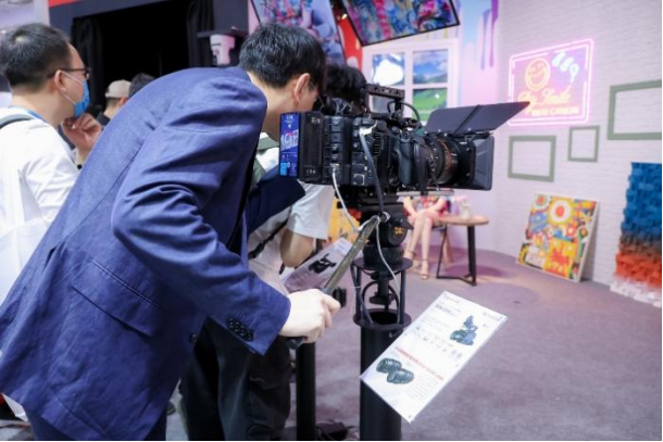 230419_【新聞稿】佳能攜多款專業(yè)影像設(shè)備亮相CCBN2023，賦能智慧未來(lái)_04192876 拷貝.jpg