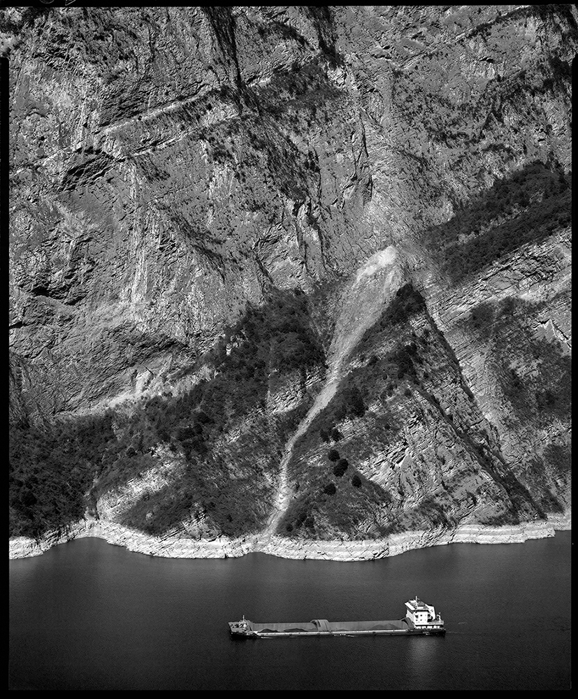 001三峽消落帶（兵書寶劍峽） 2023年，8X10inch .jpg