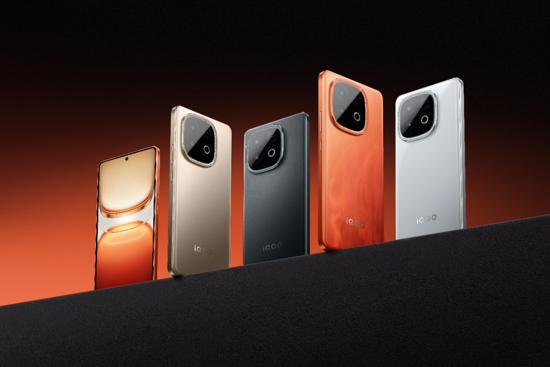【iQOO新聞】無(wú)雙芯不Turbo， “越級(jí)先鋒”iQOO Z10 Turbo系列亮相2080 拷貝.jpg